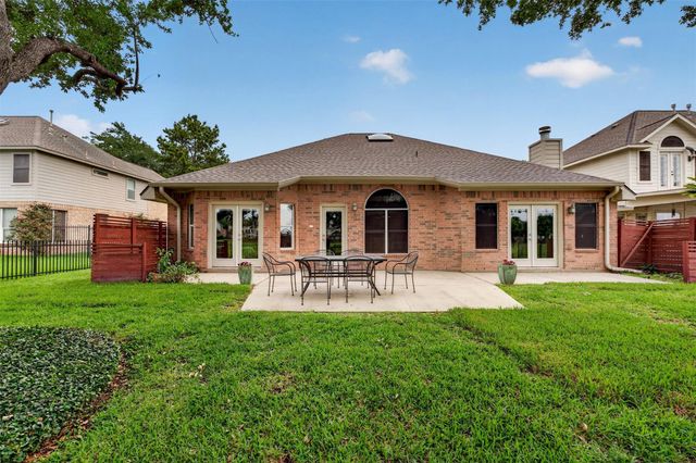16315 Cliff Haven Drive, Houston, TX 77095
