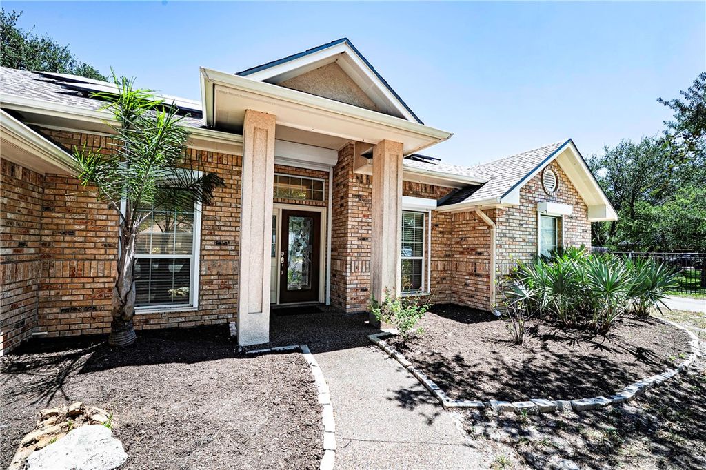 412 Fairway Oaks St, Rockport, TX 78382 — photo 5