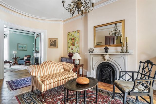 108 Pembroke St, Boston, MA 02118