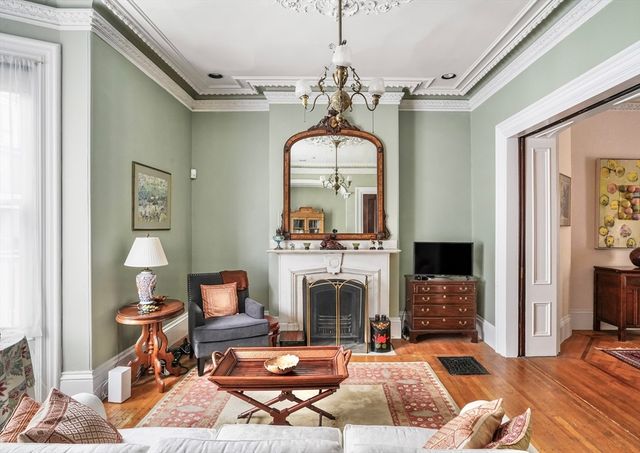 108 Pembroke St, Boston, MA 02118