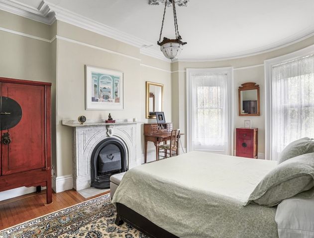 108 Pembroke St, Boston, MA 02118
