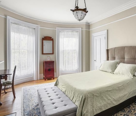 108 Pembroke St, Boston, MA 02118