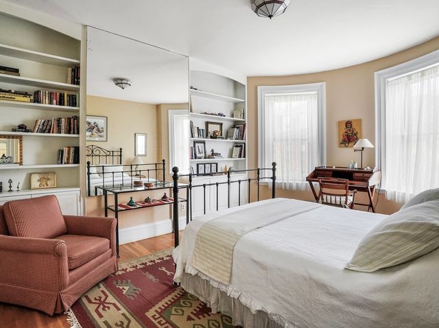 108 Pembroke St, Boston, MA 02118