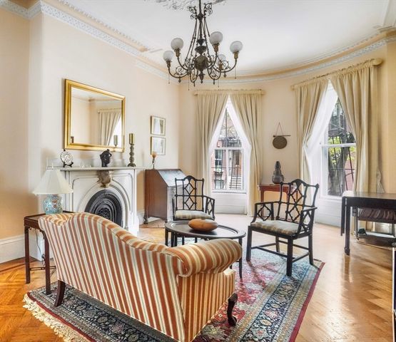 108 Pembroke St, Boston, MA 02118