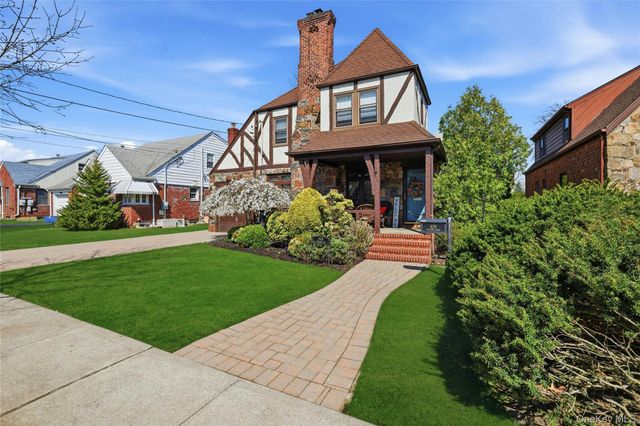 628 Concord Avenue, Williston Park, NY 11596
