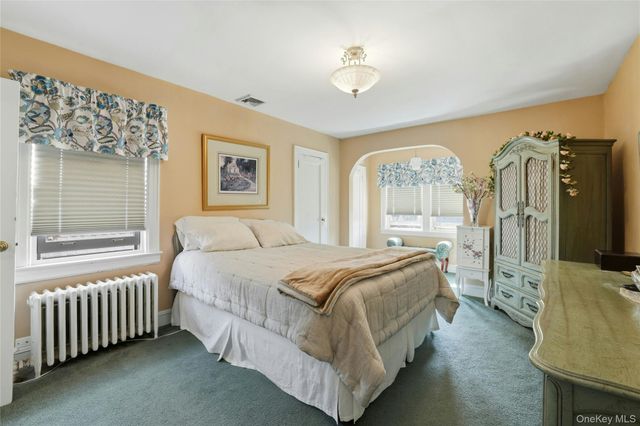 628 Concord Avenue, Williston Park, NY 11596