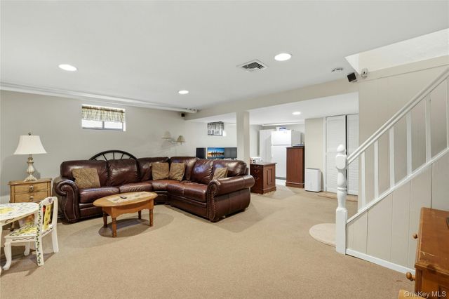 628 Concord Avenue, Williston Park, NY 11596