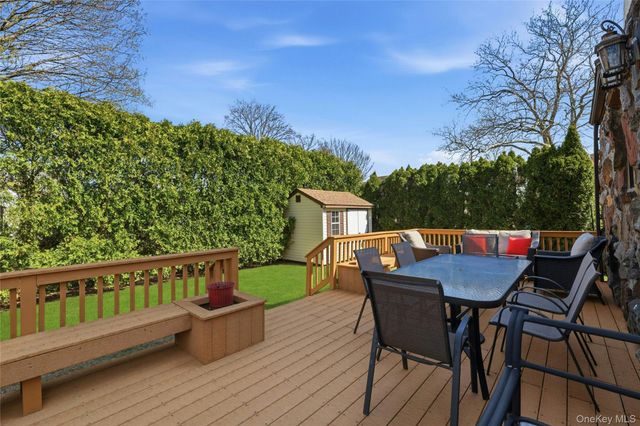 628 Concord Avenue, Williston Park, NY 11596