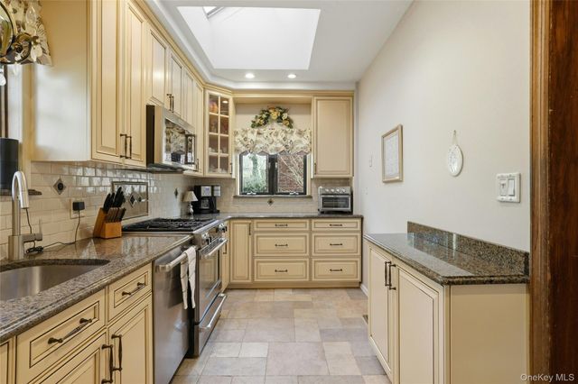 628 Concord Avenue, Williston Park, NY 11596