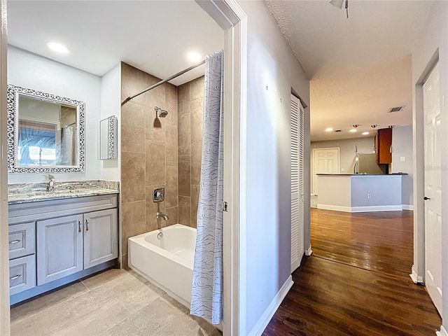 810 ISLAND WALK DRIVE 810, Tampa, FL 33602