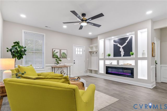 734 Mount Airy St, Petersburg, VA 23803