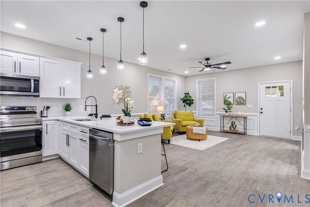 734 Mount Airy St, Petersburg, VA 23803