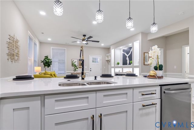 734 Mount Airy St, Petersburg, VA 23803
