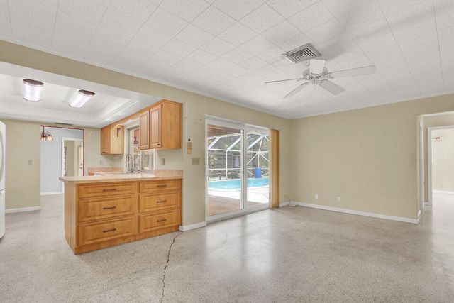 6466 Via Townsend, West Palm Beach, FL 33415