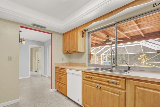 6466 Via Townsend, West Palm Beach, FL 33415