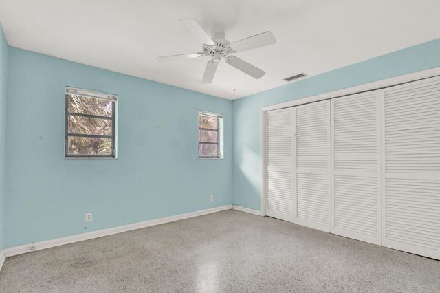 6466 Via Townsend, West Palm Beach, FL 33415