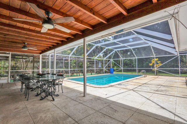 6466 Via Townsend, West Palm Beach, FL 33415