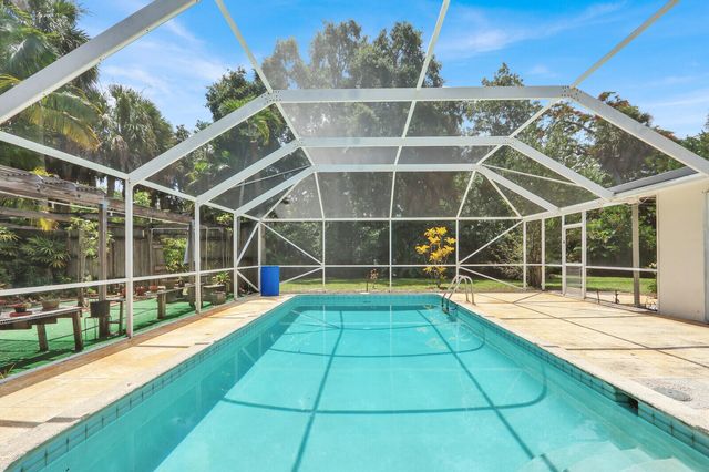6466 Via Townsend, West Palm Beach, FL 33415