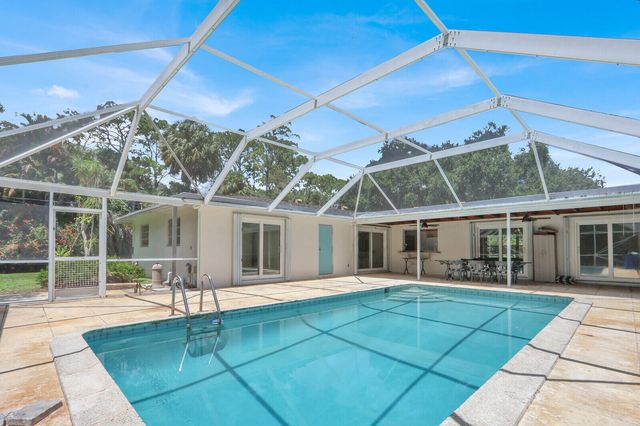 6466 Via Townsend, West Palm Beach, FL 33415
