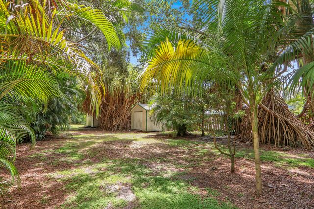 6466 Via Townsend, West Palm Beach, FL 33415