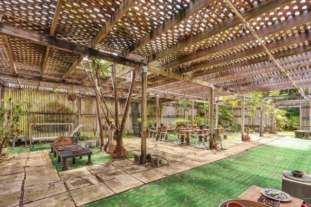 6466 Via Townsend, West Palm Beach, FL 33415