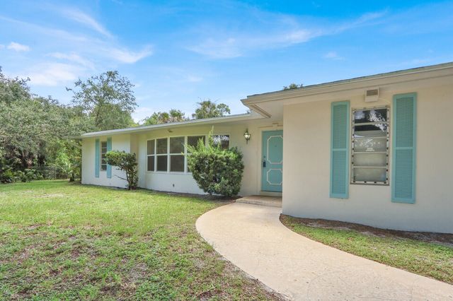 6466 Via Townsend, West Palm Beach, FL 33415