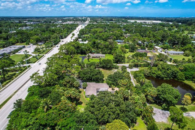 6466 Via Townsend, West Palm Beach, FL 33415