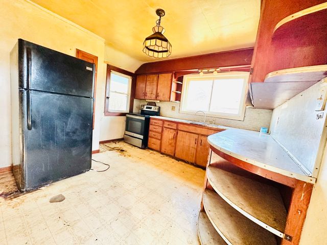 303 E 1st Street, Cedar Point, IL 61316