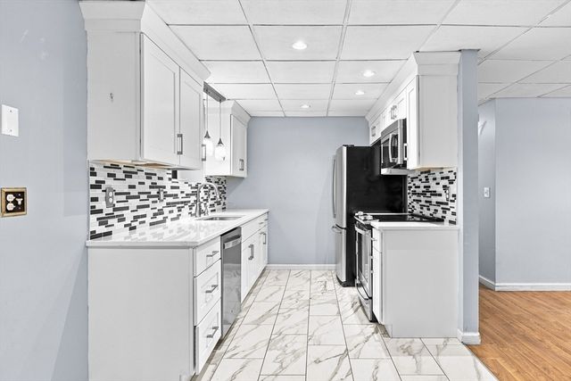 25 Butterfly Trail, Dartmouth, MA 02747