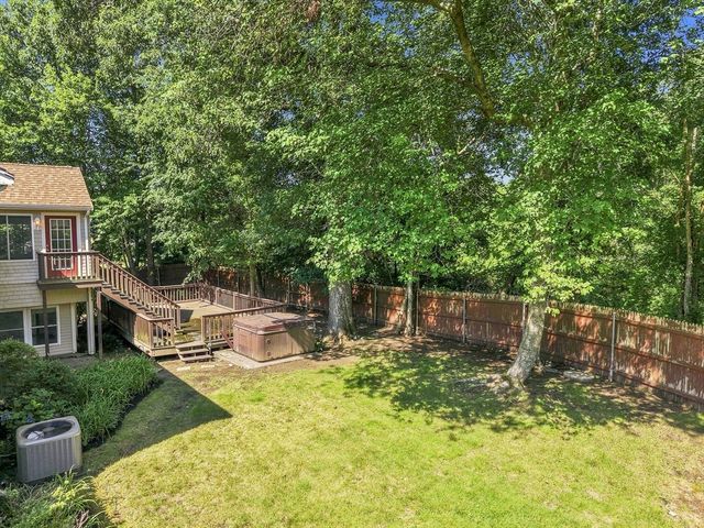 25 Butterfly Trail, Dartmouth, MA 02747