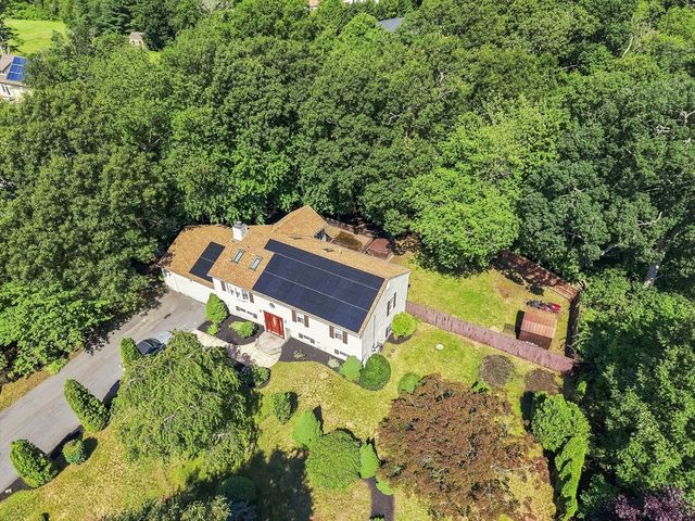 25 Butterfly Trail, Dartmouth, MA 02747