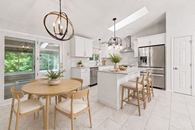 25 Butterfly Trail, Dartmouth, MA 02747