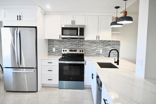 6675 S Oriole Boulevard 3060, Delray Beach, FL 33446