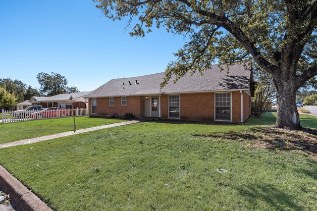 2559 Duringer Road, Fort Worth, TX 76133