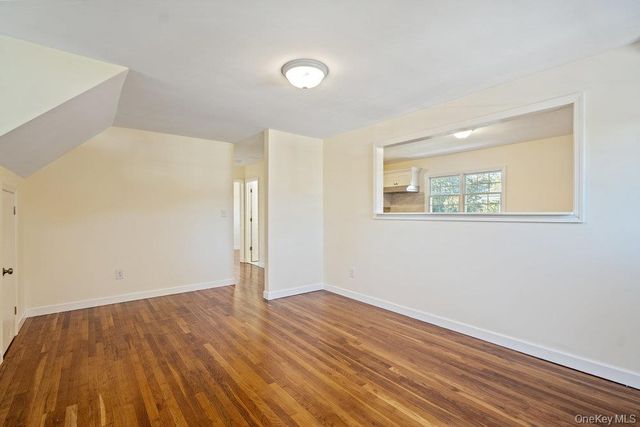 91 15th Avenue, West Babylon, NY 11704