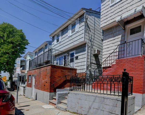 294 LEMBECK AVE, Jc, Greenville, NJ 07305