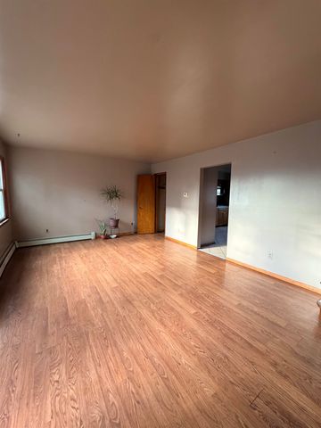 294 LEMBECK AVE, Jc, Greenville, NJ 07305