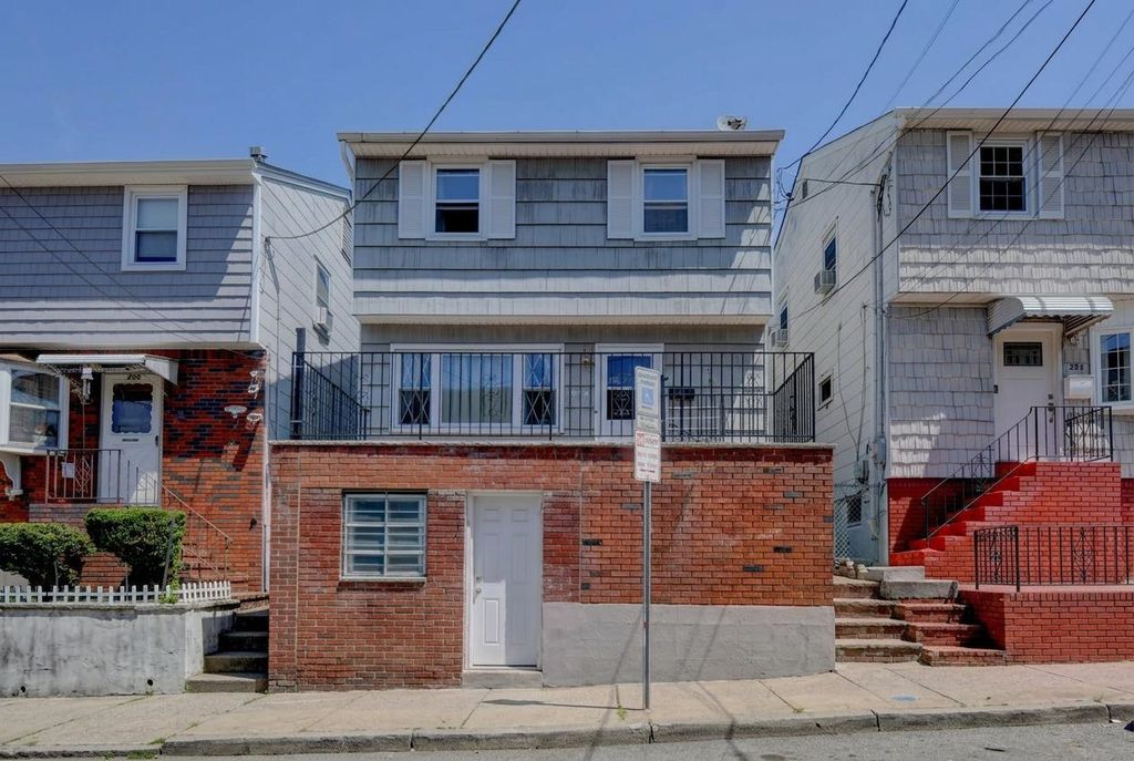 294 LEMBECK AVE, Jc, Greenville, NJ 07305