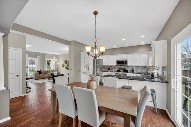 8413 Barnham Drive, Johnston, IA 50131