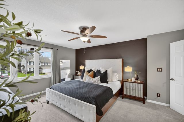 8413 Barnham Drive, Johnston, IA 50131