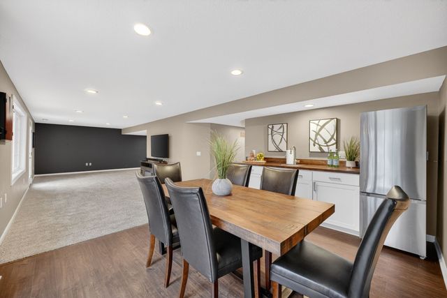 8413 Barnham Drive, Johnston, IA 50131