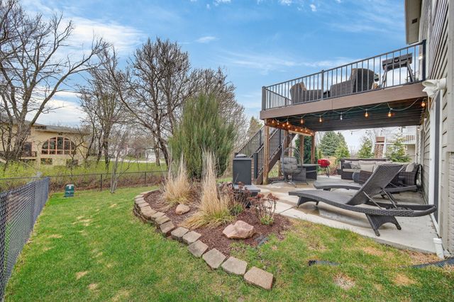 8413 Barnham Drive, Johnston, IA 50131