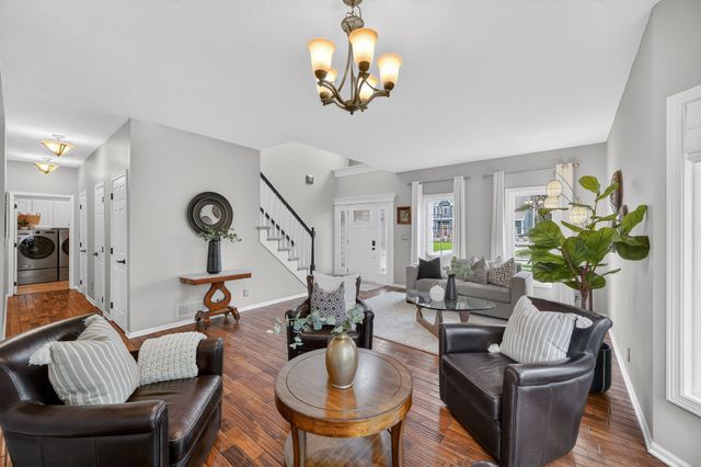 8413 Barnham Drive, Johnston, IA 50131