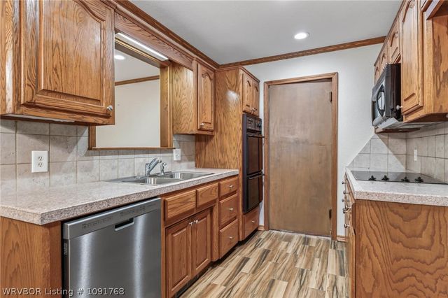 8211 Clover Drive, Fort Smith, AR 72908