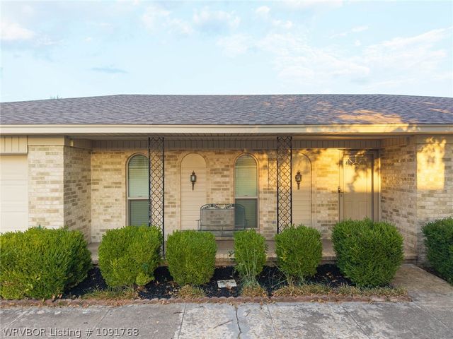 8211 Clover Drive, Fort Smith, AR 72908