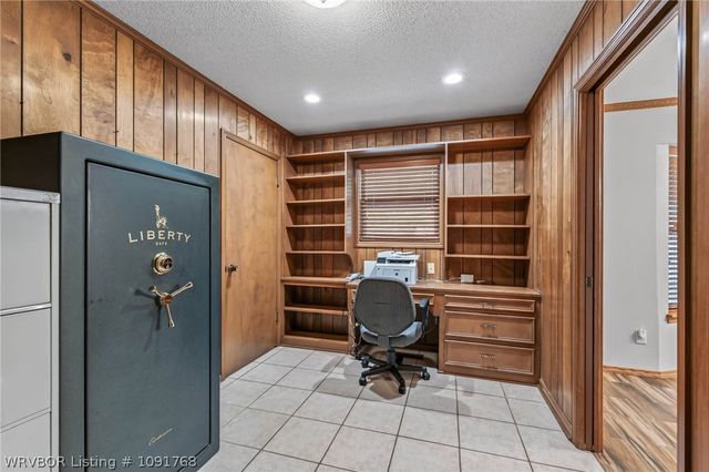 8211 Clover Drive, Fort Smith, AR 72908