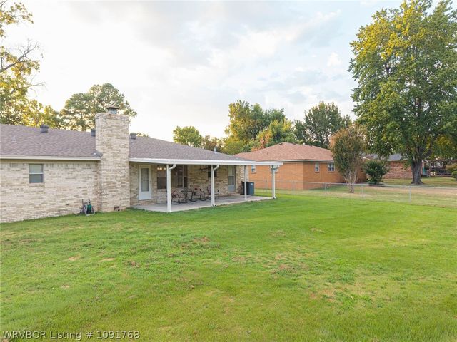 8211 Clover Drive, Fort Smith, AR 72908