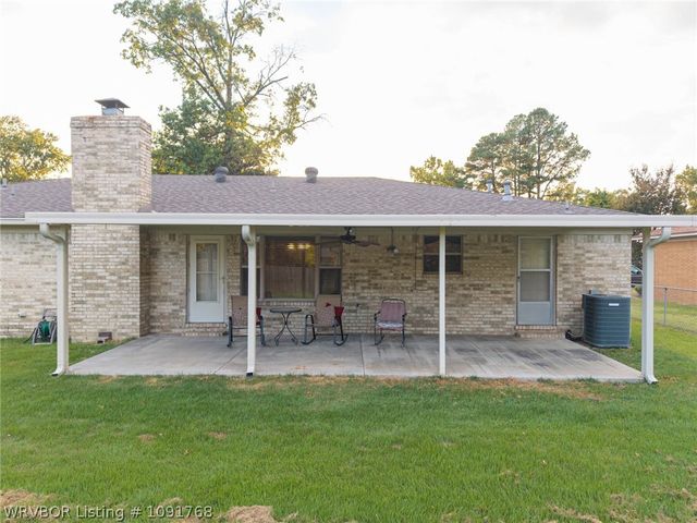 8211 Clover Drive, Fort Smith, AR 72908