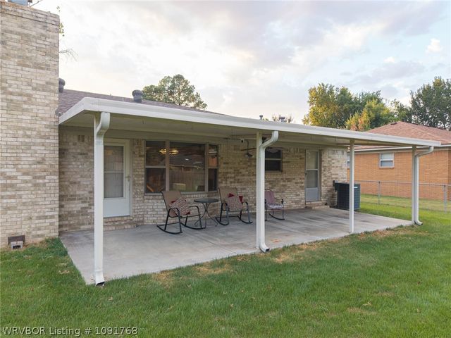 8211 Clover Drive, Fort Smith, AR 72908