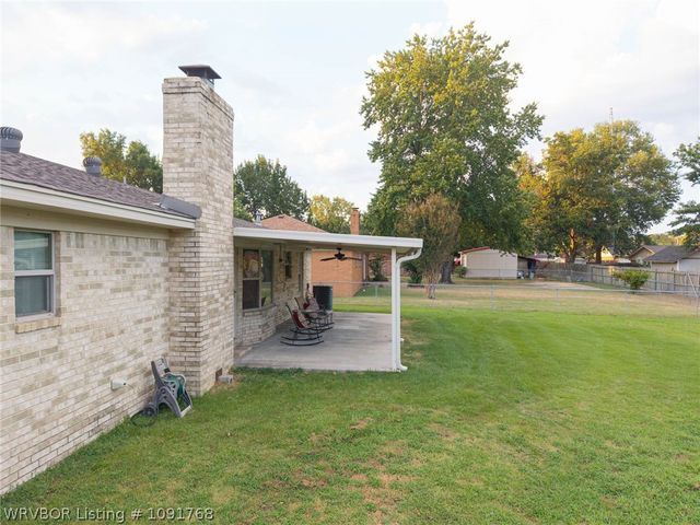 8211 Clover Drive, Fort Smith, AR 72908